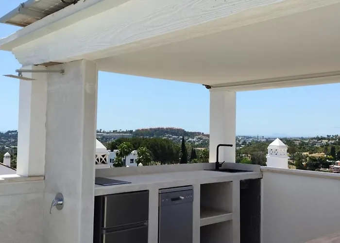 3 Bedroom Duplex Penthouse With Stunning Rooftop Solarium And See Views