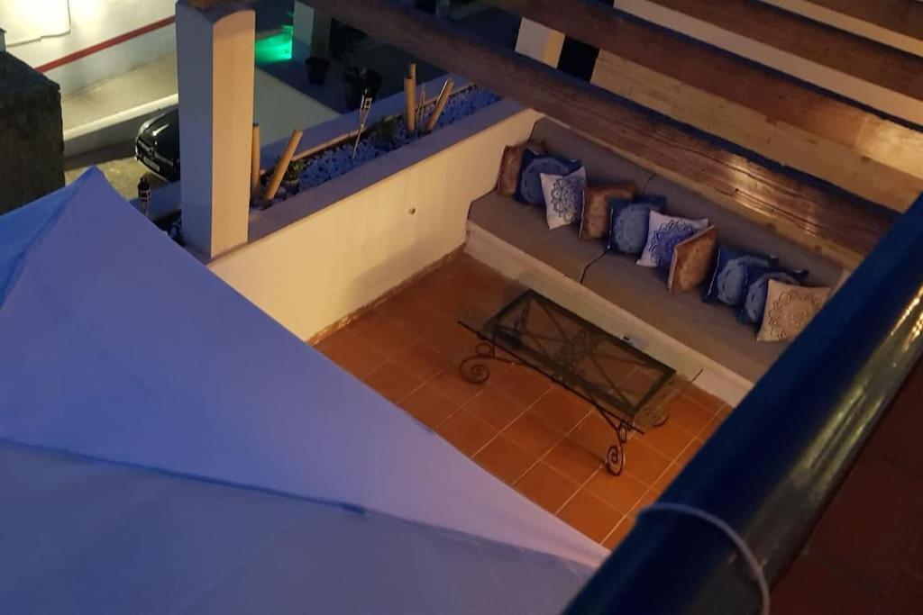 3 Bedroom Duplex Penthouse With Stunning Rooftop Solarium And See Views Apartment