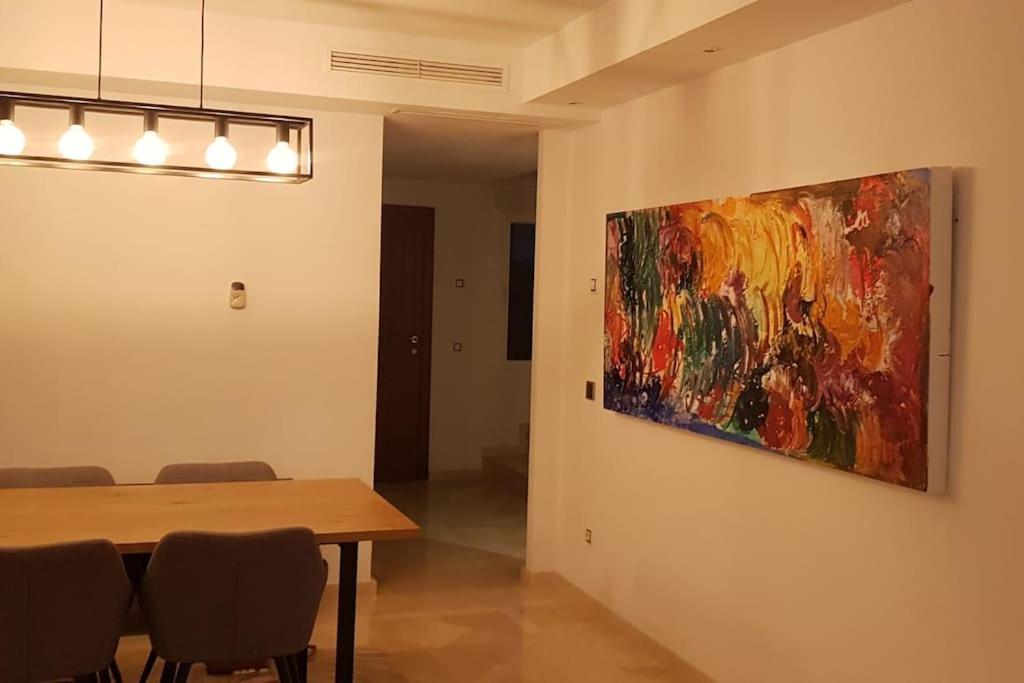 3 Bedroom Duplex Penthouse With Stunning Rooftop Solarium And See Views Apartment *