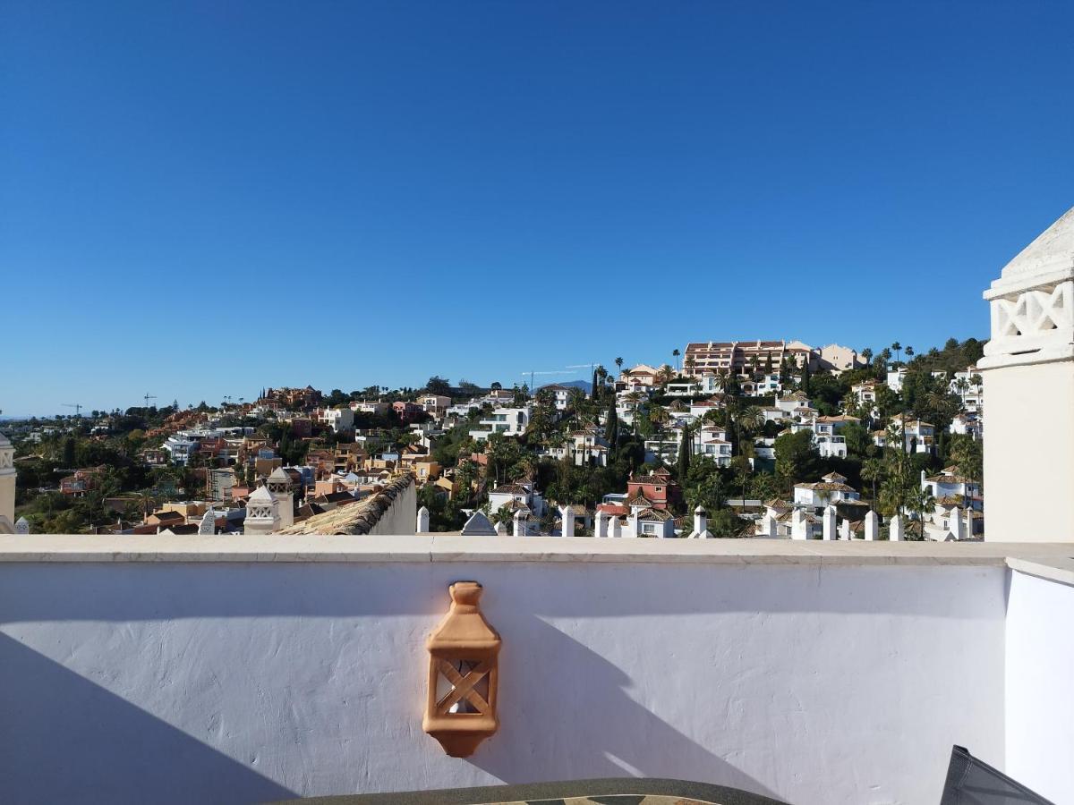 Apartment 3 Bedroom Duplex Penthouse With Stunning Rooftop Solarium And See Views