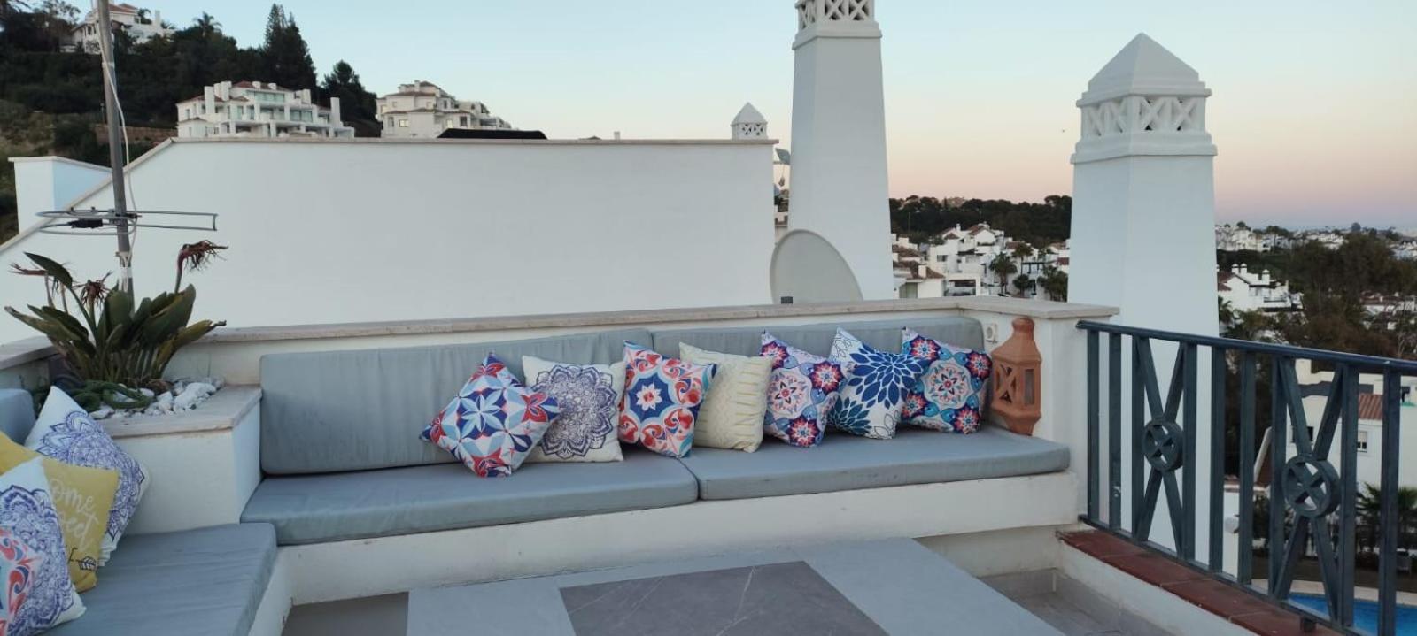 Apartment 3 Bedroom Duplex Penthouse With Stunning Rooftop Solarium And See Views Marbella